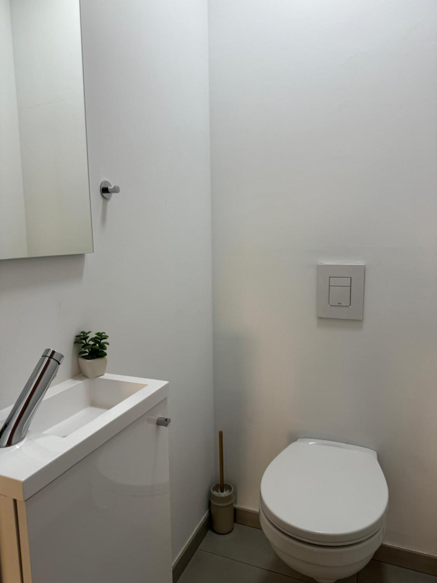 شقة Liege Luxe & Jacuzzi Sous Les Etoiles سانت نيكولاس المظهر الخارجي الصورة